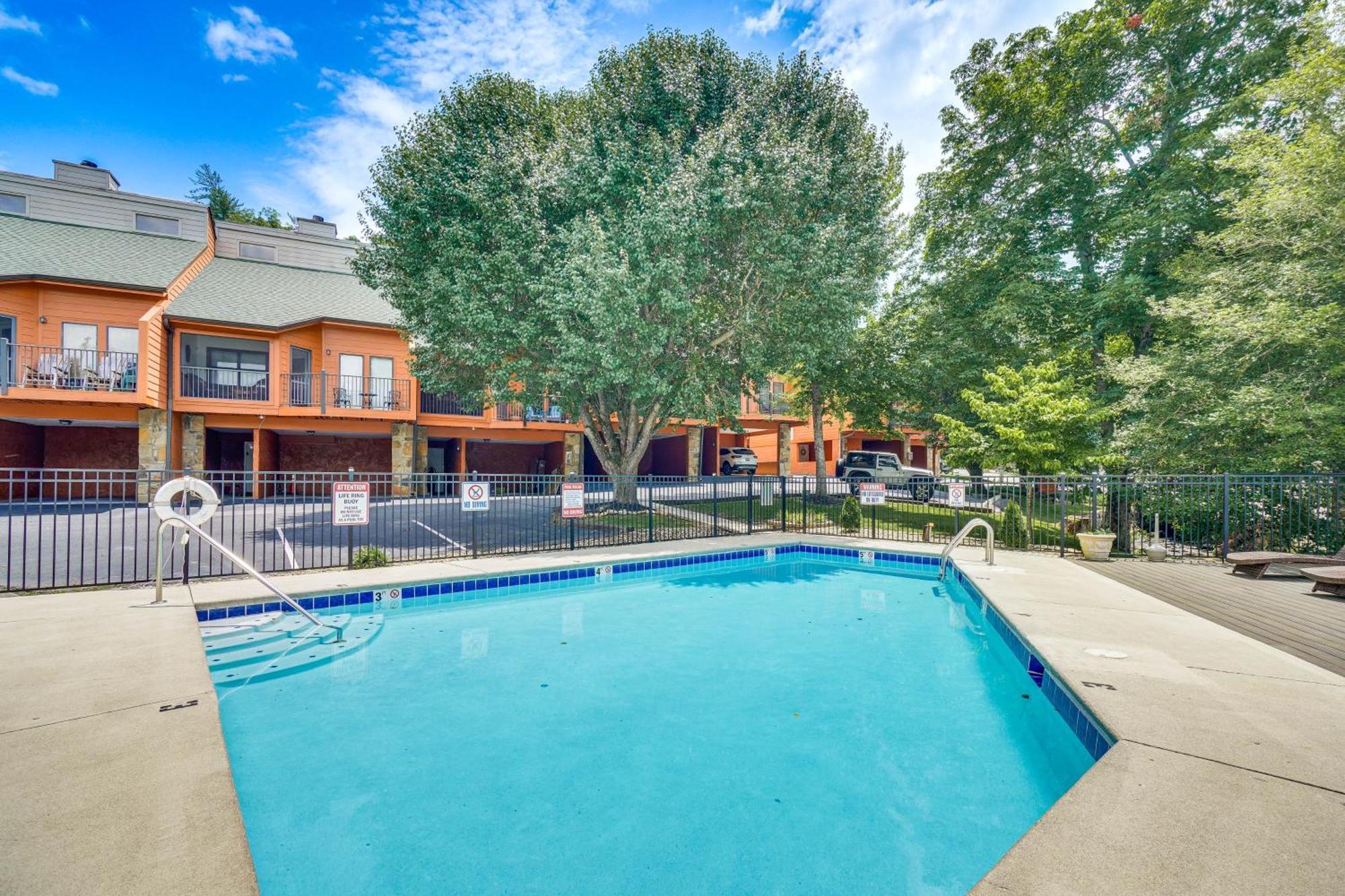 Gatlinburg Mountain Townhome With Pool Access! Exterior foto